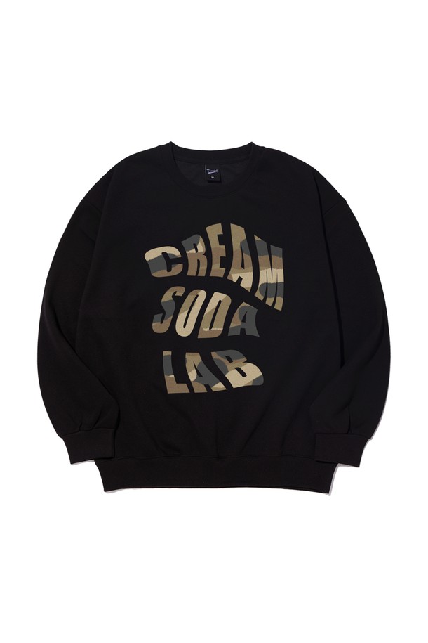 씨알에스디엘(CRS DL) 노이즈 카모 그래픽 맨투맨 (기모)은 남녀 공용으로, 가을과 겨울에 따뜻하게 입을 수 있는 맨투맨입니다. 그레이, 라이트그레이, 오트밀, 레드, 네이비, 블랙 6가지 색상으로 출시되었으며, 베이직하고 캐주얼한 스타일을 연출하기 좋습니다. 두꺼운 두께감과 부드러운 촉감의 기모 안감으로 제작되어 보온성을 높였습니다. 2NEEDLE COVER STITCH 공법, 사이드 포인트 라벨, 소매와 밑단의 리브, 덤블 워싱 및 텐터 가공 처리로 완성도를 높였으며, 세미 오버핏에 라운드넥 디자인으로 편안한 착용감을 제공합니다. 카모 패턴과 로고, 프린트 디테일이 돋보이는 겨울 데일리룩을 위한 제품입니다.
