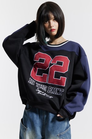 씨알에스디엘 절개 패널 레터링 럭비 맨투맨