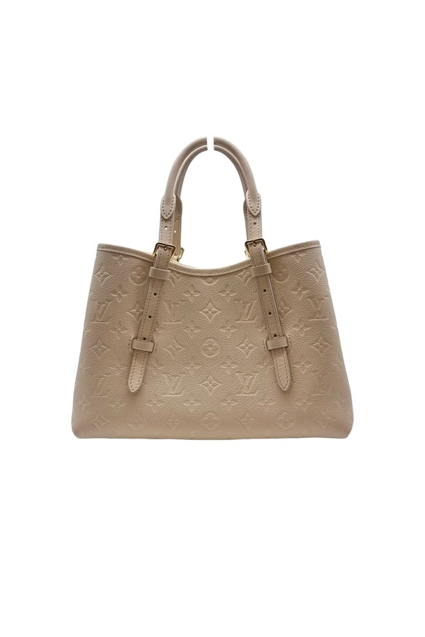 루이비통(Louis Vuitton) 바빌론 토트 모노그램 앙프렝뜨 토트백 LOB080302는 여성용 토트백입니다. 아이보리 컬러의 가죽 소재에 모노그램 패턴과 앙프렝뜨 디자인 장식이 특징이며, PM 사이즈로 제작되었습니다. 숄더 스트랩이 포함되어 다양한 스타일 연출이 가능하며, 오피스룩, 모임룩, 소개팅룩 등 TPO에 활용하기 좋습니다. 클래식, 미니멀, 시크 스타일을 선호하는 분들께 적합하며, 가방, 박스, 스트랩으로 구성되어 있습니다.
