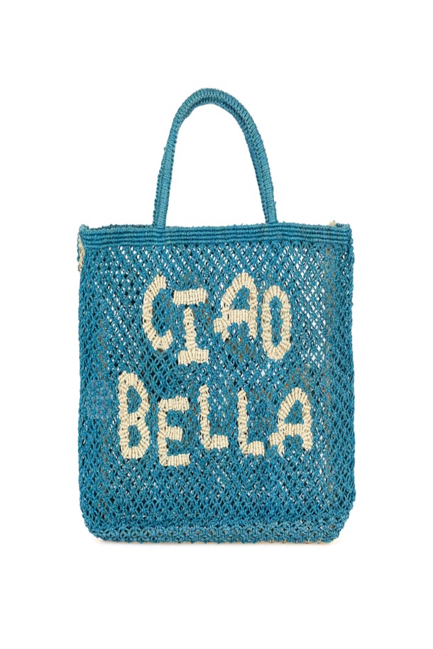'Ciao Bella' 스몰 백 - 오션 앤 내추럴'은 황마 소재로 제작된 여성용 토트백입니다. 오션과 내추럴 두 가지 색상으로 제공되며, 레터링 디자인이 돋보이는 가방입니다. 가볍고 휴대성이 뛰어나며, 사각 모양으로 일상, 쇼핑, 여행 등 다양한 용도로 활용하기 좋습니다. 핸드메이드 방식으로 제작되어 유연하고 내구성이 뛰어나며, 내추럴 염색 기법으로 자연스러운 멋을 더했습니다. 10~14kg 수납이 가능하며, 자연스러운 먼지 발생, 젖거나 마찰 시 이염 가능성이 있을 수 있습니다.
