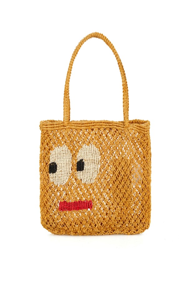 '빅 아이즈' 트레이시 백 - 허니는 황마 소재로 제작된 여성용 토트백입니다. 미디엄 사이즈의 사각 쉐입에 캐릭터와 레터링 패턴이 돋보이며, 꿀처럼 부드러운 허니 컬러가 돋보입니다. 가볍고 유연하며 핸드메이드로 제작되어 내추럴한 멋을 더하고, 최대 10-14kg까지 수납 가능한 넉넉한 수납력을 자랑합니다. 오픈형 디자인으로 편안하게 소지품을 꺼낼 수 있으며, 여행이나 쇼핑 시 캐주얼, 에스닉, 미니멀한 스타일에 활용하기 좋습니다. 핸들 드롭은 15cm이며 내구성이 뛰어나 오랫동안 사용할 수 있습니다.
