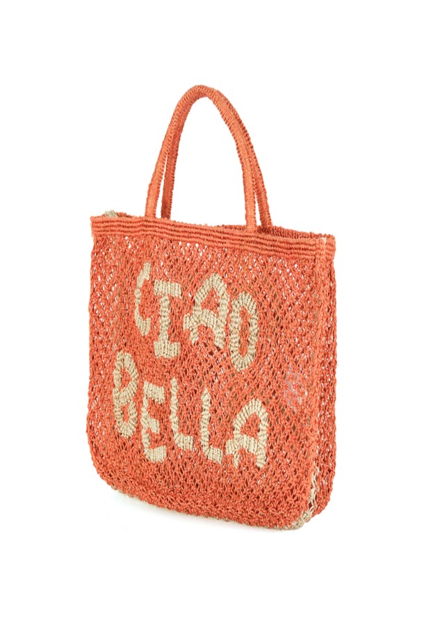 'Ciao Bella' (치아오 벨라) 스몰 백 - 피치 & 내추럴은 여성용 토트백입니다. 황마 소재의 핸드메이드 가방으로, 피치와 내추럴 컬러 배색이 돋보입니다. 가볍고 유연하며, 레터링 디자인 장식이 포인트입니다. 오픈형 디자인으로, 일상, 쇼핑, 여행 등 다양한 상황에서 캐주얼하고 베이직한 스타일을 연출할 수 있습니다. 쇼핑룩, 여행룩에 잘 어울리는 미니멀한 스몰 백입니다.
