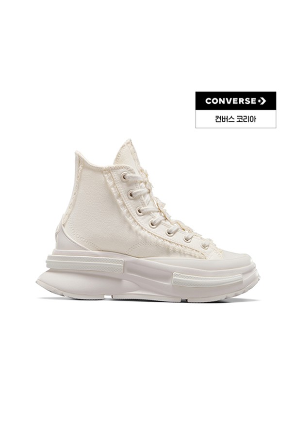 [컨버스] 런스타 레거시 CX 에그렛 A10027C는 컨버스의 아이코닉한 디자인에 CX 쿠셔닝 기술과 플랫폼 솔을 더해 새롭게 탄생한 여성용 운동화입니다. 하이탑 디자인과 캔버스 소재, 에그렛 컬러와 화이트 컬러 배색은 미니멀하고 클래식한 스타일을 연출하며, 레이스업 잠금장치로 편안하게 착용할 수 있습니다. 런스타 디자인은 개성 있는 룩을 완성하며, 일상 캐주얼룩과 쇼핑룩에 모두 잘 어울립니다. 라운드 앞코와 일반 발볼 너비로 편안한 착용감을 제공하며, 사계절 내내 스타일리시하게 즐길 수 있습니다.