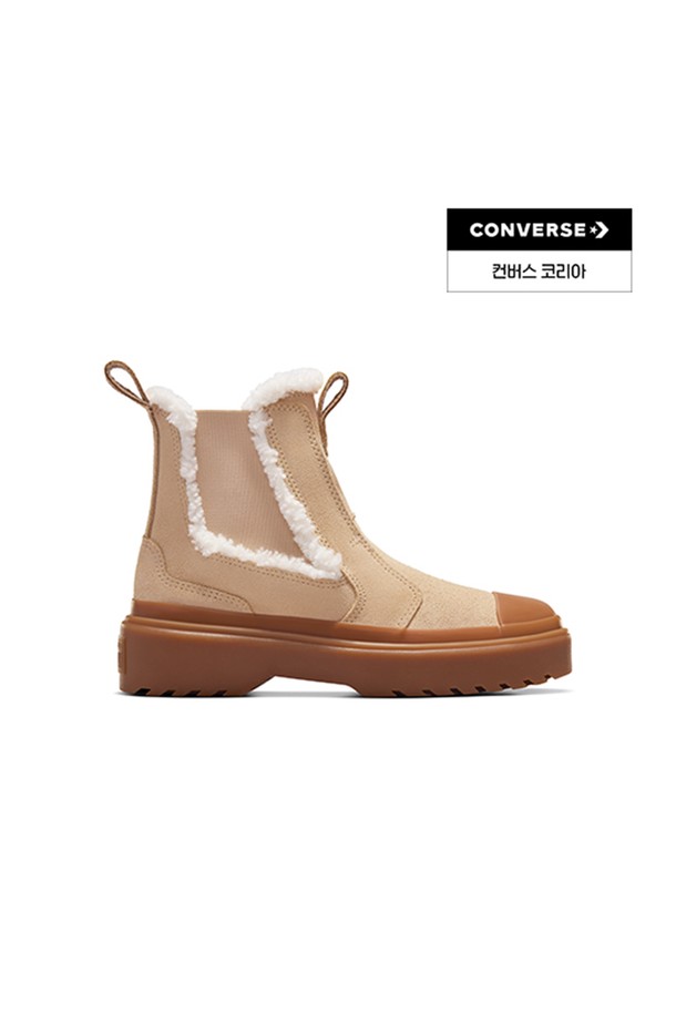 [컨버스] 척테일러 올스타 첼시 러기드 스웨이드 A09257C는 부드러운 스웨이드 소재와 베이지 컬러가 돋보이는 여성용 신발입니다. 가을, 겨울 시즌에 어울리는 슬립온 디자인으로 간편하게 착용할 수 있으며, 첼시 부츠 스타일의 탑라인이 특징입니다. 안감에는 퍼(Fur)를 사용하여 보온성을 높였고, 라운드 앞코와 플랫 굽, 러기드 솔로 편안함과 스타일을 동시에 잡았습니다. 출근룩과 산책룩 등 일상적인 TPO에 캐주얼, 미니멀, 클래식 스타일로 연출하기 좋습니다.
