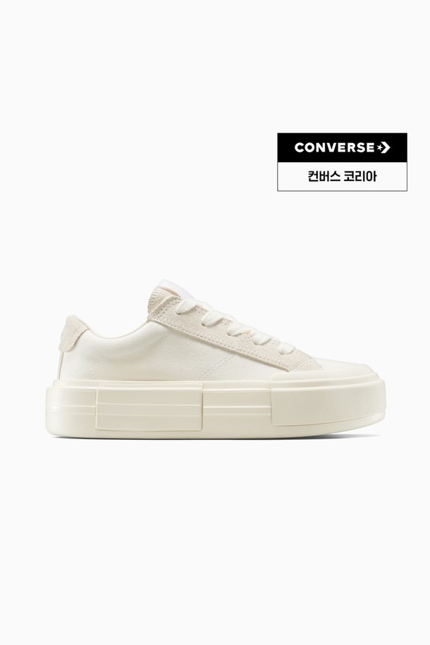 [컨버스] 척테일러 올스타 크루즈 에그렛 A17681C는 여성용 캔버스화로, 일상 및 캐주얼 스타일 모두에 잘 어울립니다. 봄, 여름, 가을 계절에 착용하기 좋으며, 라운드 앞코와 낮은 굽, 플랫 형태의 밑창으로 편안한 착용감을 제공합니다. 에그렛 컬러의 무지 디자인이 특징이며, 클래식하고 베이직한 매력을 더해 산책룩이나 봄 소풍룩에 포인트를 줄 수 있습니다. 레이스업 방식으로 발을 안정적으로 잡아주며, 로우탑 디자인으로 다양한 스타일을 연출하기 좋습니다.
