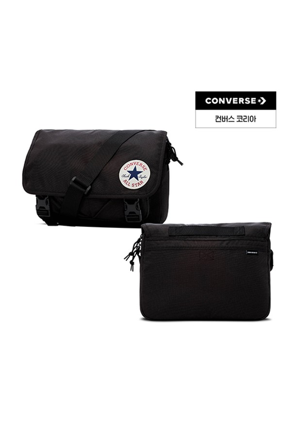 [컨버스] 테일러 메신저 백 블랙 UA5802-023은 컨버스 브랜드의 여성용 메신저백입니다. 미디엄 사이즈의 사각형 가방으로, 블랙 컬러의 나일론 소재를 사용하여 제작되었습니다. 가방 전면에 로고 패치가 디자인되었으며, 지퍼로 잠금 방식을 채택하여 내용물을 안전하게 보관할 수 있습니다. 일상생활에서 활용하기 좋으며, 크로스백 또는 숄더백으로 연출 가능하며, 스트랩 조절을 통해 편안하게 착용할 수 있습니다. 캐주얼 및 미니멀 스타일을 즐겨 입는 여성에게 추천합니다.
