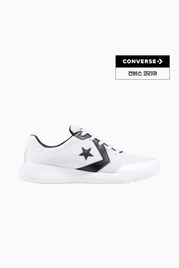 컨버스 데이 원 트레이너 화이트 A14808C는 여성 운동화로, 일상과 러닝 모두에 적합한 디자인입니다. 화이트 컬러에 라운드 앞코, 끈으로 여미는 스타일이며, 가볍고 통기성이 좋은 합성가죽 소재를 사용했습니다. 로고 패턴이 특징이며, 플랫 굽에 로우탑 디자인으로 캐주얼, 미니멀, 스포티한 룩을 연출하기 좋습니다. 봄, 여름, 가을 계절에 러닝룩, 산책룩으로 활용하기 좋은 아이템입니다.
