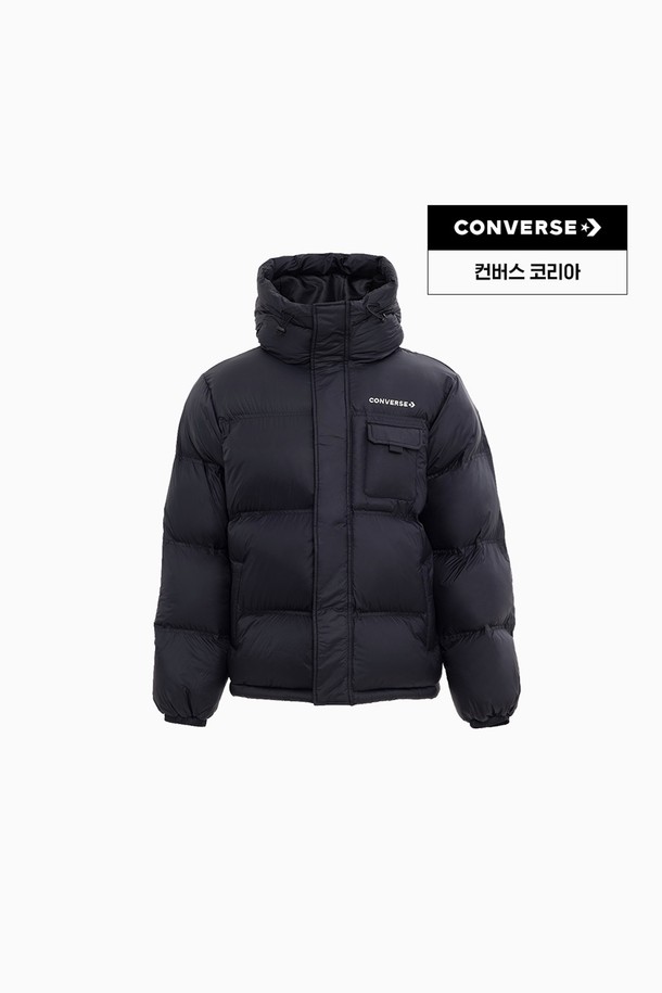 [컨버스] 퍼피 후디 패디드 재킷 블랙 UCJ146-023은 겨울철 따뜻함과 스타일을 책임지는 아우터입니다. 공용으로 착용 가능한 이 패딩 재킷은 블랙 컬러에 무지 디자인으로 어떤 스타일에도 쉽게 매치할 수 있습니다. 오버핏 크롭 기장으로 트렌디함을 더했으며, 부드러운 나일론 소재와 두꺼운 두께감으로 포근한 착용감을 선사합니다. 집업 스타일의 긴소매 후디 패디드 재킷으로 캐주얼, 스포티, 미니멀한 룩을 연출하기 좋습니다.
