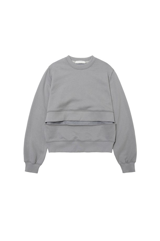 2WAY 스웨트셔츠 (Grey)는 캐주얼, 미니멀, 클래식 스타일을 모두 아우르는 매력적인 상의입니다. 봄, 가을, 겨울 3계절 모두 활용 가능한 이 제품은 스탠다드핏으로 편안한 착용감을 선사하며, 크롭 기장과 레귤러 기장, 두 가지 스타일로 연출할 수 있는 2way 디자인이 특징입니다. 면과 폴리에스터 혼방의 두꺼운 소재로 제작되어 보온성을 높였으며, 오픈 컷 디테일로 포인트를 더했습니다. 톤온톤의 무지 그레이 컬러는 어떤 룩에도 쉽게 매치되어 집콕룩, 겨울 데일리룩 등 다양한 TPO에 활용하기 좋습니다. 긴 소매 라운드넥 디자인으로 심플하면서도 세련된 스타일을 완성해보세요.

