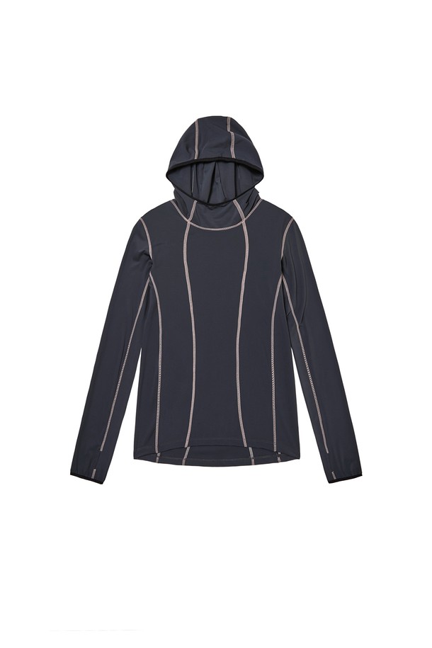 SHAPE STITCHED 후디 (Dark Grey)는 가을, 겨울 시즌 당신의 스타일을 완성해 줄 남녀 공용 후드티입니다. 미니멀하고 스트릿한 무드를 연출하며, 레귤러 핏에 하이넥 후드 디자인으로 보온성을 높였습니다. 짙은 다크그레이 컬러에 대조적인 컬러 스티치 디테일이 돋보이며, 부드러운 촉감의 폴리에스터, 스판덱스 혼방 소재로 제작되어 편안한 착용감을 선사합니다. 핑거홀과 탄성 처리된 밑단 및 소매 끝단으로 활동성을 더했으며, 산책룩과 집콕룩 모두에 잘 어울립니다.
