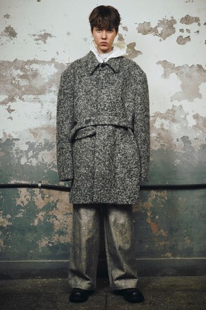 OVERSIZED SINGLE STRAP COAT (Chacoal)