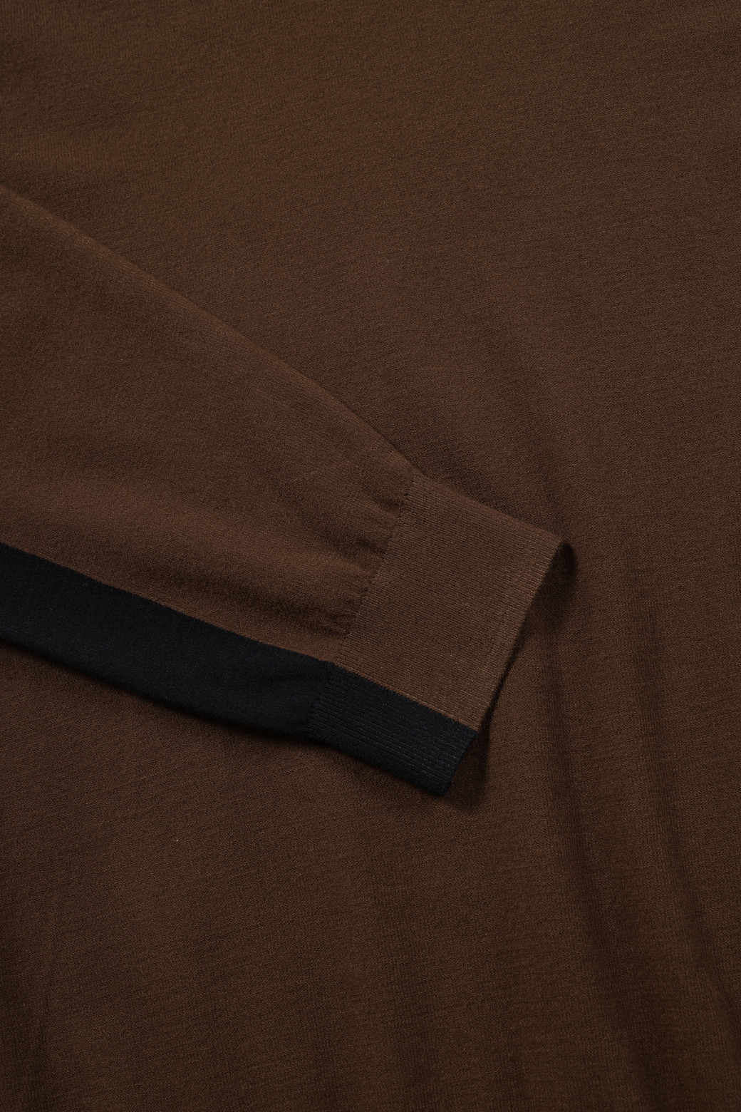 BRENTWOOD - 스웨터 - [라이프 퍼포먼스] 소매배색 워셔블 라운드넥 스웨터