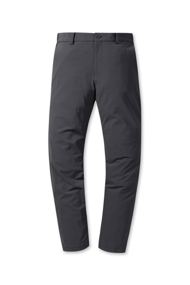 [아주편한] 온라인 익스클루시브 워셔블 아편 SUIT 슬랙스는 남성용 슬랙스로, 미니멀하고 베이직한 스타일을 추구합니다. 여름 시즌에 적합하며, 일상 및 오피스룩으로 활용하기 좋습니다. 릴랙스핏으로 편안한 착용감을 제공하며, 사이드 히든 밴딩 처리가 되어 있습니다. 생활 방수, 스트레치 기능과 경량 소재로 활동성을 높였으며, 메쉬 주머니 안감과 속단추 디테일로 완성도를 높였습니다. 셋업으로도 활용 가능하여 다양한 스타일을 연출할 수 있습니다.
