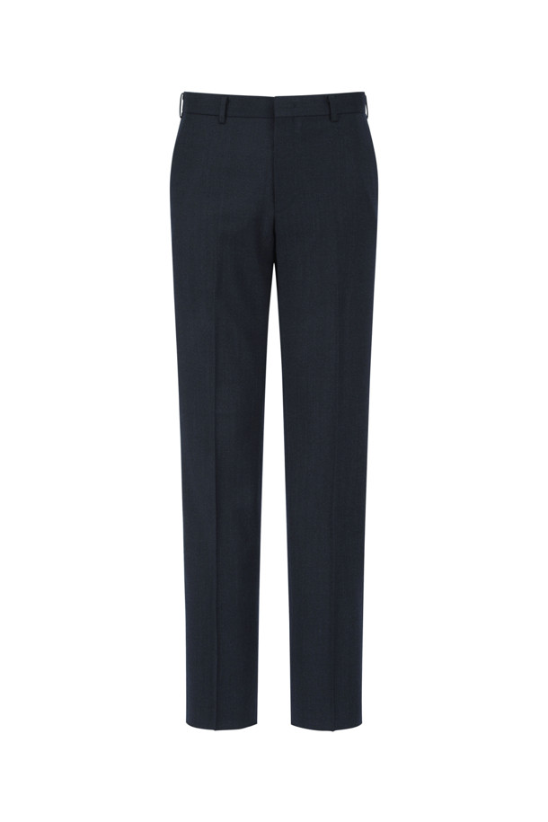 네이비 컬러의 울(Wool) 블렌디드 클래식 슈트 팬츠입니다. 초겨울까지 착용 가능한, 레귤러핏의 긴 바지로 포멀 또는 데일리 스타일 모두 소화 가능합니다. 자스페 패턴의 울 소재로 제작되어 고급스러운 분위기를 연출하며, 내추럴 스트레치 기능으로 편안한 착용감을 제공합니다. 오피스룩, 비즈니스 캐주얼, 출근룩에 적합하며, 고시우라 허리단과 후크 & 버튼 이중 여밈으로 깔끔하게 마무리되었습니다. 클래식하고 미니멀한 스타일을 선호하는 남성분들에게 추천합니다.
