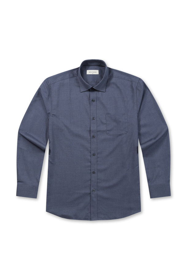 네이비 컬러의 레귤러핏 뱀부 블렌디드 드레스셔츠입니다. 뱀부 혼방 소재로 제작되어 부드러운 촉감을 선사하며, 가을 시즌에 적합합니다. 히든스냅 다운 칼라와 굴림 커프스단 2버튼 디자인으로 클래식한 무드를 연출합니다. 소취 기능의 데오도란트 테이프를 내장하여 쾌적하게 착용 가능하며, 왼쪽 가슴 주머니와 자수 포인트로 세련됨을 더했습니다. 오피스룩, 비즈니스 캐주얼, 출근룩 등 다양한 TPO에 활용하기 좋습니다.
