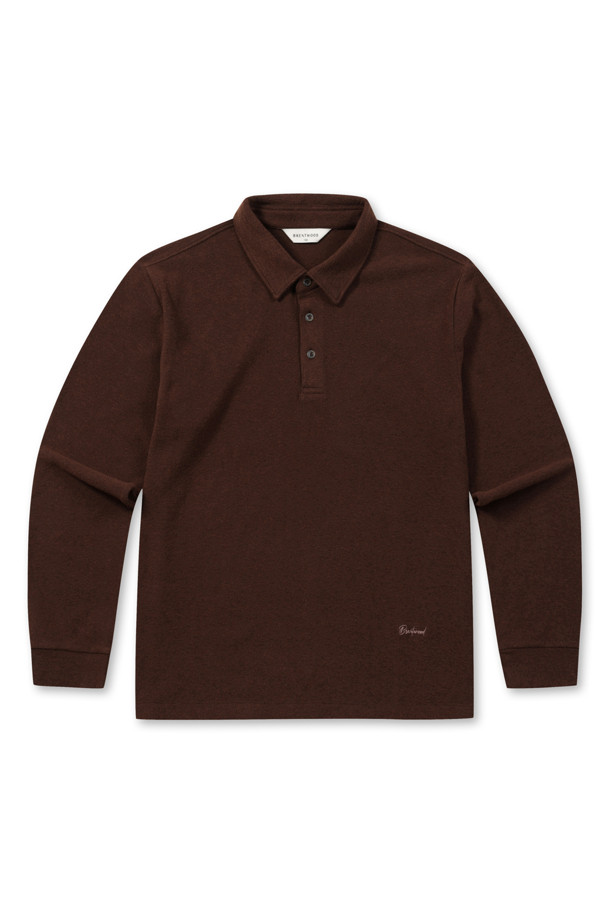 부드러운 촉감의 기모 소재로 제작되어 초겨울부터 겨울까지 따뜻하게 착용 가능한 기모 솔리드 폴로넥 티셔츠입니다. 베이직한 디자인에 레귤러 핏으로 제작되어 편안한 착용감을 선사하며, 브라운 컬러로 다양한 하의와 매치하기 용이합니다. 3버튼 여밈, 소매단 더블 공정, 로고 자수 디테일로 포인트를 더했으며, 신축성이 좋아 활동성이 뛰어납니다. 무지 패턴에 폴로넥 디자인으로 클래식, 미니멀, 캐주얼 등 다양한 스타일을 연출할 수 있으며, 겨울 데일리룩, 모임룩, 데이트룩에 활용하기 좋습니다. 비침 걱정 없이, 레귤러 기장으로 안정감 있게 착용할 수 있습니다.
