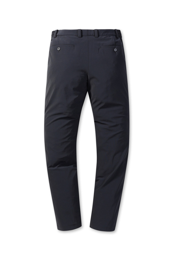 [아주편한] 온라인 익스클루시브 워셔블 아편 SUIT(수트) 슬랙스는 남성용 슬랙스로, 여름철 오피스룩과 비즈니스 캐주얼에 적합합니다. 미니멀하고 베이직한 스타일로, 릴랙스 핏과 긴 기장으로 편안한 착용감을 제공합니다. 블랙 컬러의 무지 디자인에 트리코트 소재를 사용하여 구김이 적고, 생활 방수 및 스트레치 기능으로 활동성을 높였습니다. 사이드 히든 밴딩으로 편안함을 더하고, 메쉬 안감, 속단추 디테일, 휴대성 및 통기성을 갖춘 실용적인 슬랙스입니다.
