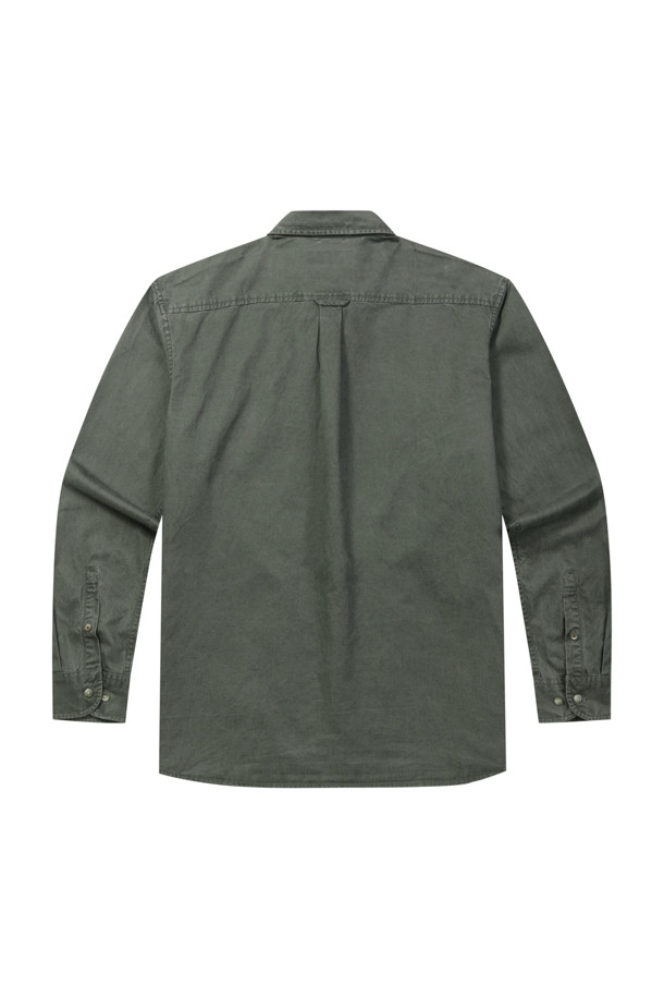 솔리드 코튼 워싱 캐주얼셔츠는 가을에 어울리는 캐주얼 스타일의 긴소매 셔츠입니다. 면 소재에 가먼트 워싱 처리를 하여 자연스러운 질감과 편안한 착용감을 선사합니다. 카키 색상의 무지 디자인으로, 등판 등 주름 디테일과 레드 포인트 단추가 은은한 포인트를 더합니다. 옆구리 포인트 라벨과 행거 루프 디테일로, 동네 마실룩이나 가을 나들이룩에 잘 어울리는 미니멀하고 클래식한 스타일을 완성합니다. 레귤러 핏으로 제작되어 편안하게 착용 가능합니다.
