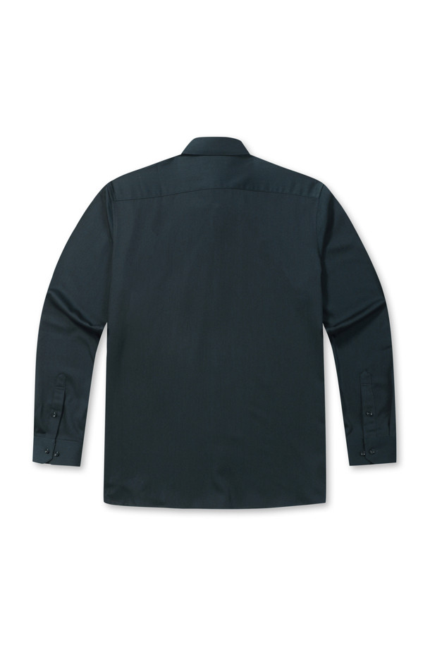 세련된 무드의 슬림핏 소프트터치 드레스셔츠입니다. 부드러운 레이온 소재로 제작되어 편안한 착용감을 선사합니다. 다크 컬러에 히든스냅 다운 네크라인과 오각 커프스단, 2버튼 디테일이 더해져 모던하고 시크한 스타일을 연출합니다. 가을 시즌, 정장, 셋업, 자켓과 함께 오피스룩, 비즈니스 캐주얼, 회의룩 등 다양한 TPO에 활용하기 좋습니다. 신축성이 있으며 비침이 없어 깔끔하게 착용할 수 있습니다.
