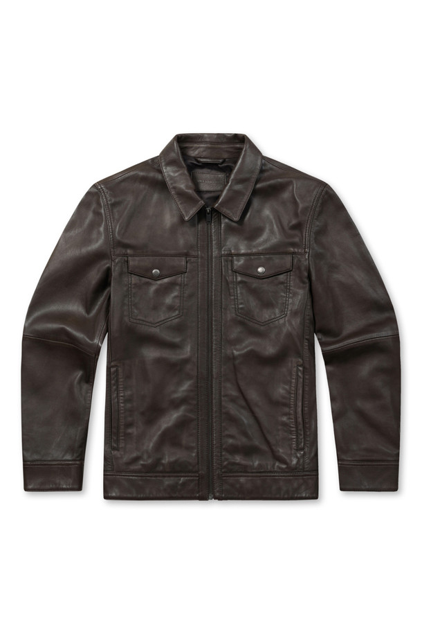 [볼더레더] 세미베지터블 양가죽 트러커는 가을 시즌, 캐주얼하고 빈티지한 스타일을 연출하기에 완벽한 아우터입니다. 부드러운 세미 베지터블 천연 양가죽과 가먼트워싱, 효소 처리 기법으로 제작되어 은은한 광택과 자연스러운 질감을 자랑합니다. 엉덩이 위 기장의 레귤러핏으로 편안하며, 가슴 포켓 장식과 전면 노출 지퍼 디테일이 돋보입니다. 뒷 넥 부분의 브랜드 라벨 가죽 디테일은 고급스러움을 더하며, 데이트룩이나 가을 나들이룩에 잘 어울리는 스타일입니다.
