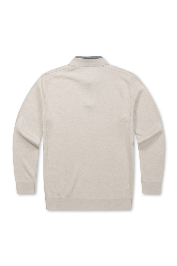 [이노버] 워셔블 셔츠 레이어드 스웨터는 베이지 컬러의 니트/스웨터로, 봄, 가을에 착용하기 좋습니다. 베이직한 스타일의 레귤러핏 긴소매 제품으로, 차이나칼라 디자인과 부드러운 촉감이 특징입니다. 울 소재로 제작되어 워셔블 기능과 안티필링 가공으로 편안하게 관리가 가능하며, 셔츠 레이어드 디자인으로 세련된 연출이 가능합니다. 자카드 조직과 옆구리 세로골 조직, 립 처리 밑단으로 디테일을 더했으며, 신축성이 뛰어나 활동성을 높였습니다. 출근룩, 데이트룩, 클래식, 미니멀, 캐주얼 등 다양한 스타일을 연출할 수 있습니다.
