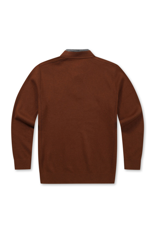 [이노버] 워셔블 셔츠 레이어드 스웨터는 부드러운 울 소재, 베이직 스타일의 브라운 컬러 니트/스웨터입니다. 셔츠 레이어드 디자인과 차이나칼라, 레귤러핏으로 클래식, 미니멀, 캐주얼 스타일을 연출하기 좋습니다. 봄, 가을에 입기 적합하며, 출근룩과 데이트룩에 활용하기 좋습니다. 워셔블 기능, 안티필링 소재, 자카드 조직, 옆구리 세로골 조직, 립 처리 밑단으로 실용성과 디자인을 모두 갖췄습니다. 긴소매, 레귤러 기장으로 편안하게 착용할 수 있습니다.
