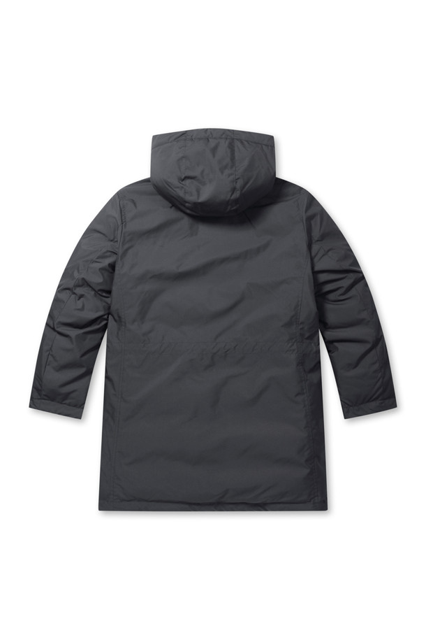 **후드 탈착 다운 사파리**는 겨울철 출근룩을 위한 베이직 스타일의 아우터입니다. 블랙, 그레이 두 가지 색상으로 출시되었으며, 허벅지 기장의 레귤러핏으로 제작되었습니다. 지퍼와 스냅 여밈 방식을 갖추었으며, 폴리에스테르 소재에 두꺼운 두께감으로 보온성을 높였습니다. 후드는 탈부착이 가능하며, 허리 스트링 조절, 소매 니트 배색, B로고 와펜 디테일이 돋보입니다. 머스코비덕 다운 충전재(솜털:깃털=80:20)와 발수 처리, 방수 기능으로 쾌적함을 더했습니다.
