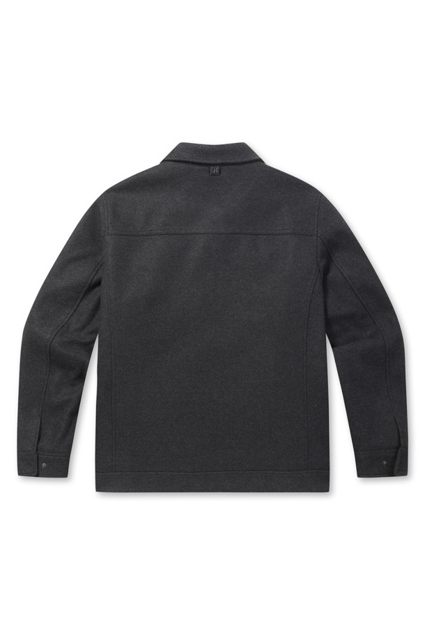 [셀렉션] 컴포트 심플 트러커는 초겨울 일상, 모임, 출근룩에 적합한 고급스러운 스타일의 트러커 재킷입니다. 엉덩이 위 기장의 레귤러핏으로 제작되었으며, 셔츠 칼라와 전면 노출 지퍼로 세련된 디자인을 연출합니다. 부드러운 촉감의 폴리에스테르, 울 혼방 소재에 다이아퀼팅 안감과 바이린 SV 충전재를 사용하여 보온성을 높였습니다. 약간 두꺼운 두께감과 긴 소매 기장으로 편안하게 착용 가능하며, 신축성 있는 소재로 활동성을 더했습니다. 무지 패턴으로 어떤 스타일에도 잘 어울리는 클래식하고 미니멀한 매력을 선사합니다.
