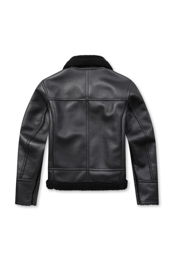 [브리스톨] 마초클래식 무스탕은 부드러운 비건 가죽 소재와 두꺼운 두께감으로 겨울철 따뜻함을 선사하는 남성용 무스탕입니다. 클래식과 캐주얼 스타일을 모두 아우르는 디자인으로, 엉덩이 위 기장의 레귤러핏이 편안한 착용감을 제공합니다. 안감은 폴리 양모로 제작되어 보온성을 높였으며, 집업 스타일로 간편하게 착용할 수 있습니다. 소프트한 엠보 퀄리티와 봉제선 비건 레더 테이핑 처리, 칼라 이면 비조 장식이 디테일을 더하며, 오염에 강하고 가벼운 착용감을 자랑합니다. 겨울 데일리룩, 데이트룩, 모임룩 등 다양한 TPO에 활용 가능한 머스트 해브 아이템입니다.
