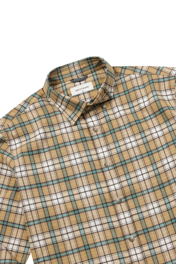 옐로우 멀티체크 캐주얼셔츠는 겨울철 데일리룩과 모임룩에 활용하기 좋은 긴소매 셔츠입니다. 부드러운 촉감의 폴리에스테르와 레이온 혼방 소재로 제작되었으며, 레귤러핏과 레귤러 기장으로 편안한 착용감을 선사합니다. 옐로우 컬러 바탕에 체크 패턴이 산뜻함을 더하며, 구김이 적어 관리가 용이합니다. 버튼다운 네크라인과 넥고리 배색, 옆구리 포인트 라벨, 레드 포인트 버튼 등의 디테일이 돋보이는 캐주얼 스타일로, 클래식, 미니멀 룩에도 잘 어울립니다.
