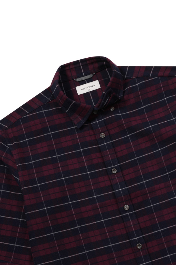 레드 멀티체크 캐주얼 셔츠는 겨울철 일상 및 가벼운 외출에 적합한 긴소매 셔츠입니다. 부드러운 폴리에스테르와 레이온 혼방 소재로 제작되어 편안한 착용감을 선사합니다. 레귤러핏으로 제작되었으며, 칼라 버튼다운 사양과 넥고리 배색 디테일, 옆구리 포인트 라벨, 레드 포인트 단추가 특징입니다. 체크 패턴과 레드 컬러가 어우러져 캐주얼하고 클래식한 스타일을 연출하며, 미니멀한 디자인으로 다양한 룩에 활용하기 좋습니다.
