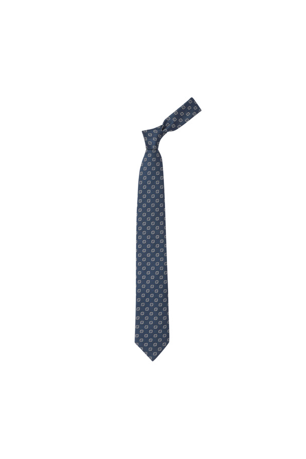 네이비 컬러의 올오버 빅패턴 타이입니다. 실크 소재로 제작되어 부드러운 착용감을 선사하며, 클래식한 스타일을 연출합니다. 기하학 패턴과 뒷면 로고 자수 루프 디테일이 특징이며, 정장 및 수트에 잘 어울립니다. 오피스룩, 비즈니스 캐주얼, 출근룩에 활용하여 미니멀하면서도 세련된 스타일을 완성해 보세요.

