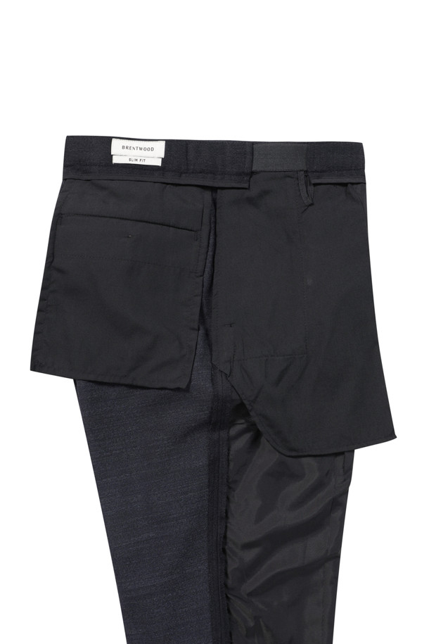 액션슈트 울블렌디드 스트라이프 슬림 슈트 팬츠는 남성용 정장 바지입니다. 네이비 컬러의 울 소재로 제작되어 가을, 겨울철에 착용하기 좋으며, 모던하면서도 클래식한 스타일을 연출합니다. 슬림핏 디자인에 긴 기장으로 제작되었으며, 히든 밴딩으로 편안한 착용감을 제공합니다. 액션밴드 사양, 스트레치 안감, 이너포켓, B로고 레드 실링 인장 라펠 장식, 양사이드 벤트 등의 디테일이 돋보입니다. 오피스룩, 비즈니스 캐주얼, 회의룩 등 다양한 TPO에 활용할 수 있습니다.
