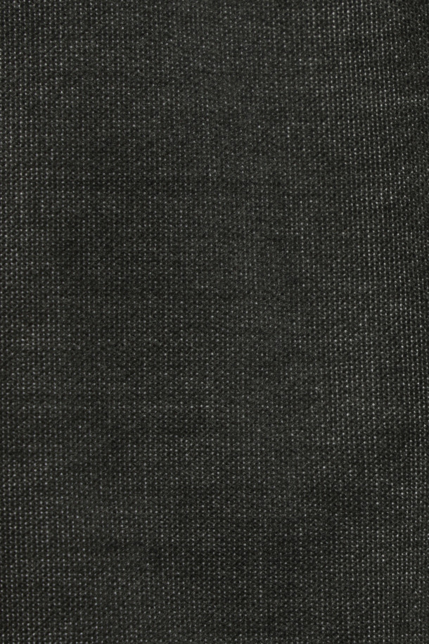 [코지] 솔리드 코튼 워싱 팬츠 (SET-UP)는 부드러운 촉감의 면 소재로 제작되어 편안한 착용감을 제공합니다. 캐주얼한 스타일을 연출하며, 가을 나들이룩이나 겨울 데일리룩에 적합합니다. 가먼트 워싱 공정을 거쳐 자연스러운 질감을 살렸으며, 트윌 조직으로 내구성을 높였습니다. 스탠다드핏의 긴 기장 바지로, 사이드 히든 밴딩 처리로 편안함을 더했습니다. 셋업으로도 활용 가능하여 다양한 스타일을 연출할 수 있는 남성용 캐주얼 팬츠입니다.
