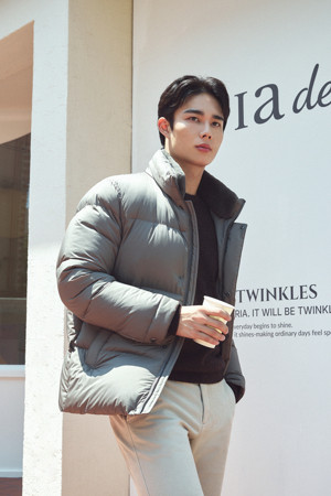 [에어다운] 칼라 FUR 다운 점퍼