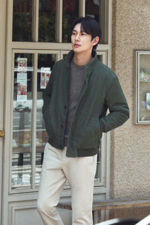 [셀렉션] 니트 배색 몰스킨 블루종