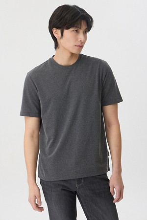 소로나 피그다잉 라운드넥 티셔츠