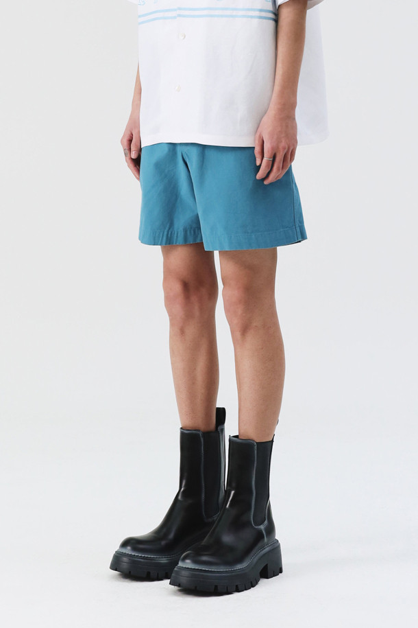 AMOUPRE - 캐주얼팬츠 - Cotton Oxford Shorts (Blue)