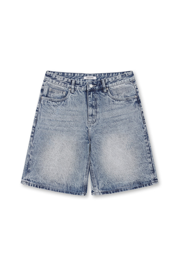 솔트 워시드 숏 데님 (블루)은 자연스러운 슬트 워싱과 데미지 디테일이 돋보이는 남성용 데님 반바지입니다. 시원한 스카이 블루 컬러와 루즈핏으로 제작되어, 여름철 캐주얼, 미니멀, 스트리트 스타일을 연출하기 좋습니다. 깔끔한 포켓 디테일과 스카이 블루 스티치 디테일로 포인트를 더했으며, 두께감이 있어 튼튼하게 착용할 수 있습니다. 동네 마실룩, 휴가룩, 바캉스룩 등 다양한 TPO에 활용 가능합니다.
