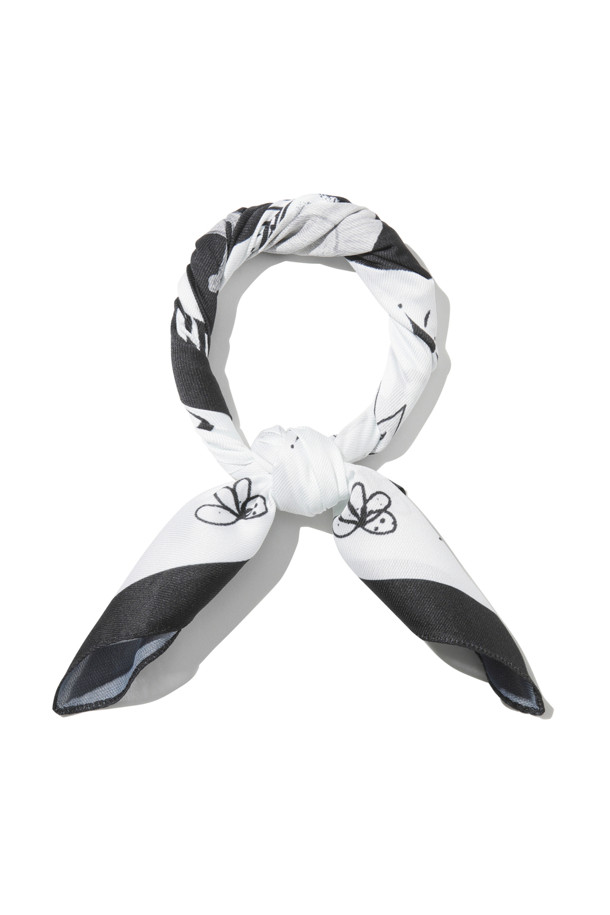 AMOUPRE - 스카프/머플러 -  'Divine Grace' Artwork Scarf (Black)