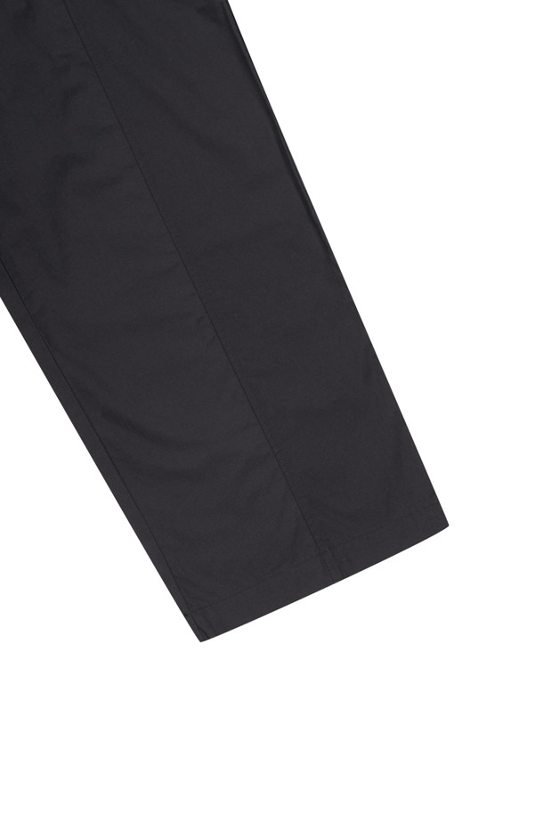 AMOUPRE - 캐주얼팬츠 - Straight Cargo Pants (Black)