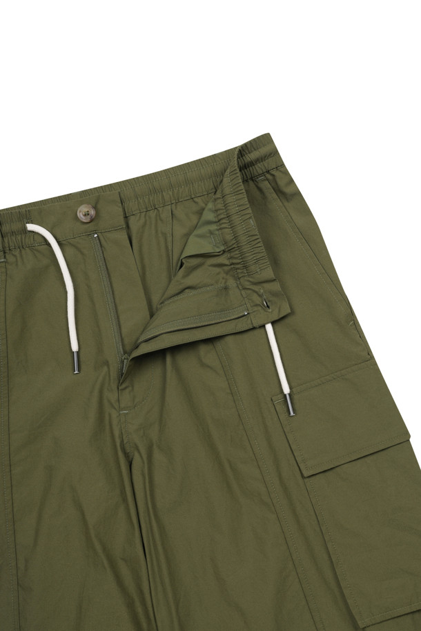 AMOUPRE - 캐주얼팬츠 - Straight Cargo Pants (Khaki)