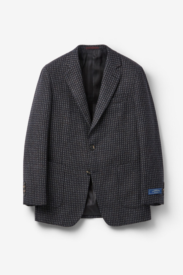 **울 혼방 하운드투스 자켓**은 가을과 겨울, 당신의 품격을 높여줄 클래식한 스타일의 아우터입니다. 그레이, 네이비, 브라운 세 가지 색상으로 만나볼 수 있으며, 울과 알파카 혼방 소재로 제작되어 두꺼운 두께감과 고급스러운 촉감을 선사합니다. 하운드투스 패턴이 돋보이는 레귤러핏의 싱글버튼 재킷으로, 오피스룩, 비즈니스 캐주얼, 모임룩 등 다양한 TPO에 활용 가능합니다. 미니멀하면서도 세련된 디자인으로 어떤 옷차림에도 잘 어울려 데일리 아이템으로 활용하기 좋습니다. 긴 소매 기장으로 따뜻함과 스타일을 동시에 잡아보세요.
