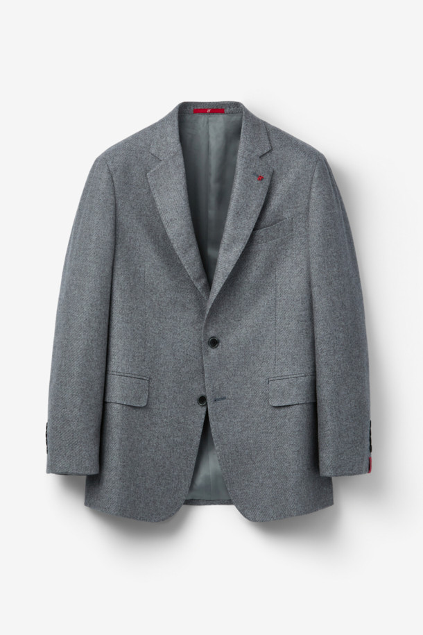 이태리 체루티(CERRUTI) 브랜드의 체루티 캐시실크 마이크로 재킷입니다. 부드러운 촉감의 캐시미어와 실크 혼방 소재로 제작되어 고급스러운 광택감을 자랑합니다. 얇은 두께감으로 봄, 가을에 착용하기 좋으며, 레귤러핏과 싱글 버튼 여밈으로 클래식한 스타일을 연출합니다. 오피스룩, 비즈니스 캐주얼, 모임룩 등 다양한 TPO에 활용할 수 있으며, 미니멀하고 세련된 분위기를 더합니다. 남성용 그레이 컬러의 무지 디자인으로, 어떤 옷에도 쉽게 매치할 수 있습니다.
