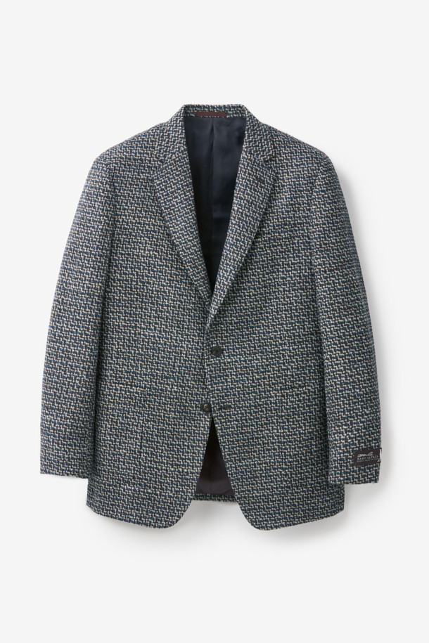 이태리 페를라(FERLA) 원단을 사용하여 고급스러움을 더한 페를라 멀티 마이크로 재킷입니다. 와인, 네이비, 그레이 세 가지 색상으로 출시되어 다양한 스타일 연출이 가능합니다. 불규칙 패턴으로 디자인되어 세련된 느낌을 주며, 출근룩, 모임룩, 비즈니스 캐주얼 등 TPO에 맞춰 활용하기 좋습니다. 울과 알파카 혼방 소재로 제작되어 부드러운 촉감과 보온성을 제공하며, 긴 소매 기장으로 클래식, 미니멀, 시크한 스타일을 완성합니다. 아이보리, 네이비, 브라운, 블랙 이너와 매치하여 다채로운 분위기를 연출해보세요.
