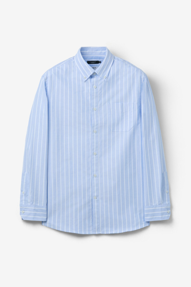 SOMELOS 볼드 스트라이프 옥스포드 셔츠는 부드러운 면 소재로 제작되어 편안한 촉감을 선사합니다. 블루와 화이트 컬러의 스트라이프 패턴이 캐주얼하면서도 베이직한 스타일을 연출하며, 봄, 여름 시즌에 활용하기 좋습니다. 옥스포드 소재 특유의 고급스러운 질감은 출근룩이나 비즈니스 캐주얼에 적합하며, 셔츠의 레귤러 기장과 긴 소매 디자인은 클래식하고 미니멀한 스타일을 완성합니다. 카라 넥 라인으로 깔끔한 인상을 주어 다양한 스타일링에 활용하기 좋습니다.
