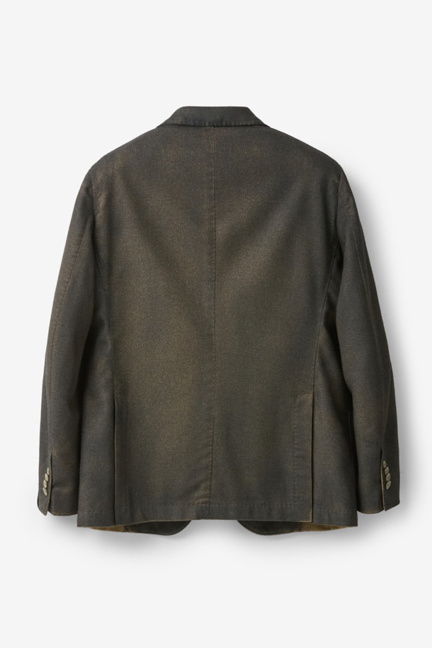 SANTANIELLO(산타니엘로) 핸드 스프레이 다잉 자켓은 남성용 자켓으로, 캐주얼한 스타일을 추구하는 분들께 적합합니다. 봄, 가을 시즌에 어울리는 얇은 두께감과 레귤러 핏으로 편안한 착용감을 선사합니다. 그레이, 브라운 컬러의 무지 디자인에 스프레이 다잉 처리로 은은한 멋을 더했으며, 테일러드 코트 타입의 싱글 버튼 여밈 방식으로 클래식한 분위기를 연출합니다. 비즈니스 캐주얼 및 출근룩으로, 또는 미니멀한 스타일을 선호하는 분들께 추천합니다.
