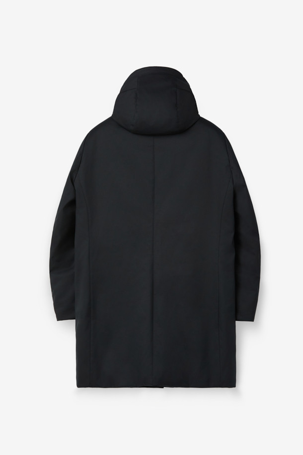 MOORER(무레르) 바네스 카라 퍼 헤비 다운은 겨울철 출근룩을 위한 클래식하고 미니멀한 스타일의 구스다운 점퍼입니다. 풍성한 퍼 카라가 돋보이며, 퀼팅 처리된 안감과 레귤러핏으로 제작되어 부드러운 촉감과 뛰어난 보온성을 제공합니다. 지퍼형 여밈 방식과 긴 소매 기장으로 편안함을 더했으며, 블랙 컬러의 무지 디자인으로 어떤 옷에도 쉽게 매치할 수 있습니다. 두꺼운 두께감의 헤비 다운으로 추운 날씨에도 따뜻하게 착용할 수 있습니다.
