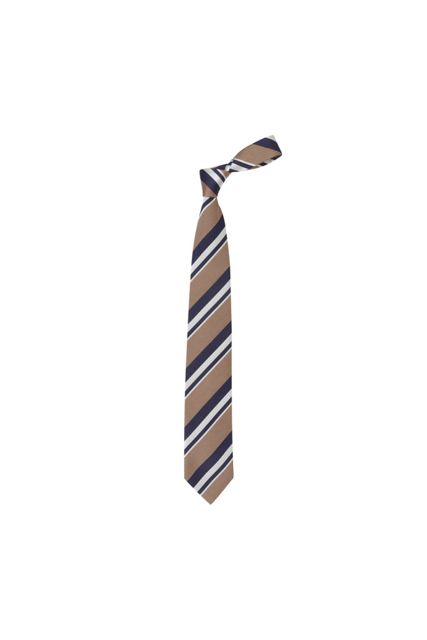 STEFANO BIGI(스테파노 비기) 세나 실크 스트라이프 타이는 남성용 넥타이로, 클래식한 스타일을 연출합니다. 네이비, 베이지, 화이트 세 가지 색상으로 구성되어 있으며, 부드러운 실크 소재로 제작되었습니다. 레지멘탈 스트라이프 패턴과 끝단 로고 자수가 디자인의 특징이며, 오피스룩, 비즈니스 캐주얼, 출근룩 등 다양한 TPO에 활용 가능합니다. 미니멀하면서도 세련된 스타일을 완성하는 아이템입니다.
