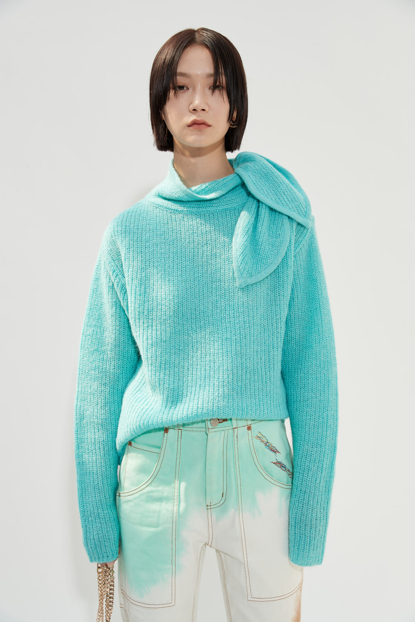 COMMONGROUND - 긴소매 티셔츠 - [ANDERSSON BELL.W] RILYNN RIBBON NECK BLOUSE KNIT atb631w - BLUE